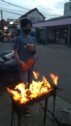 Opinii despre Angkringan Mas Jaw în Kota Depok - Gastronomi dan perhotelan