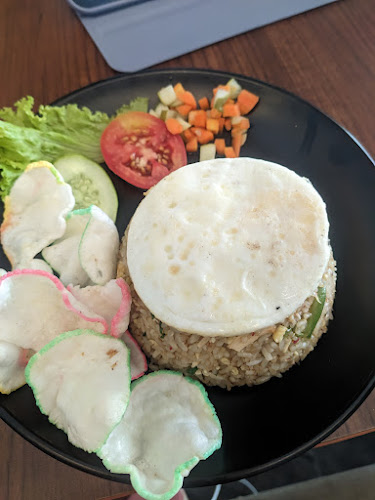 Loteng Cafe Modernland - Gastronomi dan perhotelan