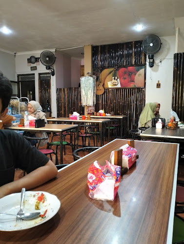 Jl. Braga No.69, Braga, Kec. Sumur Bandung, Kota Bandung, Jawa Barat 40111