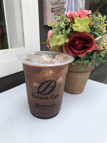 Opinii despre Rahasia Kopi,Ahmad Yani Utara în Kota Denpasar - Gastronomi dan perhotelan