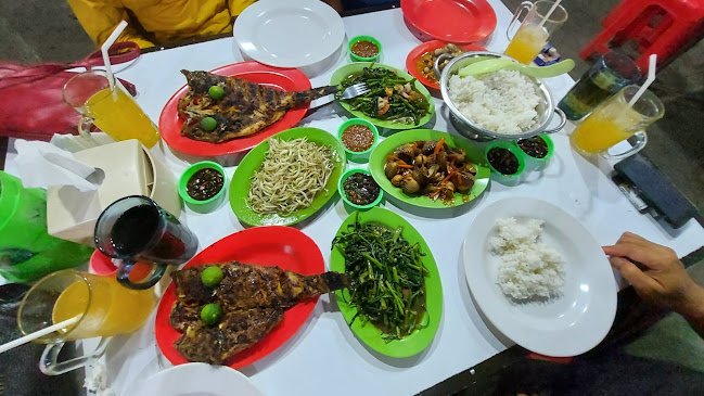 Pondok Aquarius Seafood - Gastronomi dan perhotelan