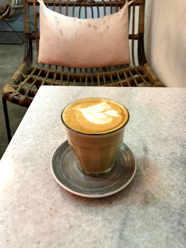 Comentarii opinii despre Makmur Jaya Coffee