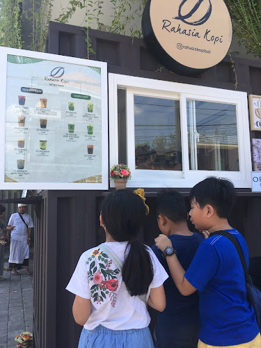 Opinii despre Rahasia Kopi,Ahmad Yani Utara în Kota Denpasar - Gastronomi dan perhotelan