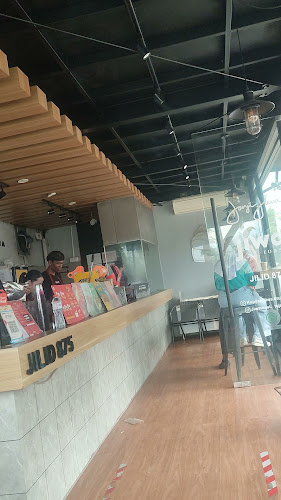 Opinii despre Janji Jiwa & Jiwa Toast Jilid 875 - Jawa Timur Park 2 în Kota Batu - Gastronomi dan perhotelan