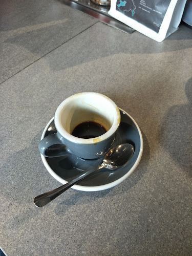 Luthier Coffee - Gastronomi dan perhotelan