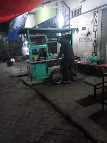 Opinii despre Nasi Goreng Jawa Kang Farul în Surabaya - Gastronomi dan perhotelan