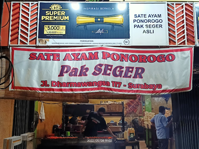 Opinii despre Sate Ayam Ponorogo Pak Seger în Surabaya - Gastronomi dan perhotelan