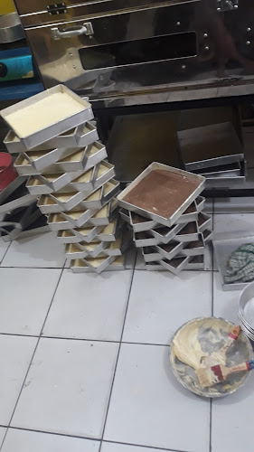 Opinii despre TOKOH KUE CIPTA CAKE în Kota Tangerang Selatan - Gastronomi dan perhotelan