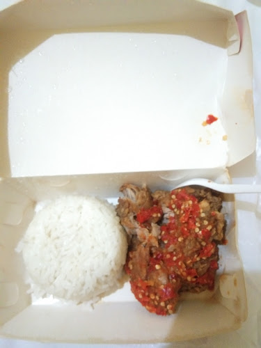 Ayam Geprek Master Wayame - Gastronomi dan perhotelan