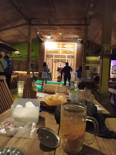 Daharan Njeron mbeteng - Gastronomi dan perhotelan