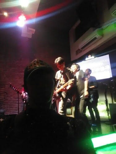 Opinii despre LB Bar & Resto ( La Baraga ) în Kota Bandung - Gastronomi dan perhotelan