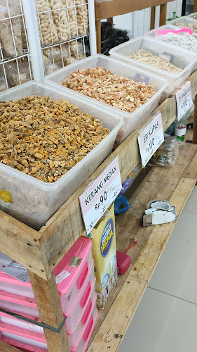 Opinii despre MAMA KHAS BANJAR, Minimarket Ikan Asin Telang Tenggiri & Oleh-Oleh Khas Banjar în Kota Banjar Baru - Gastronomi dan perhotelan