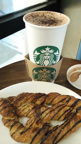 Starbucks Cambridge City Square - Gastronomi dan perhotelan