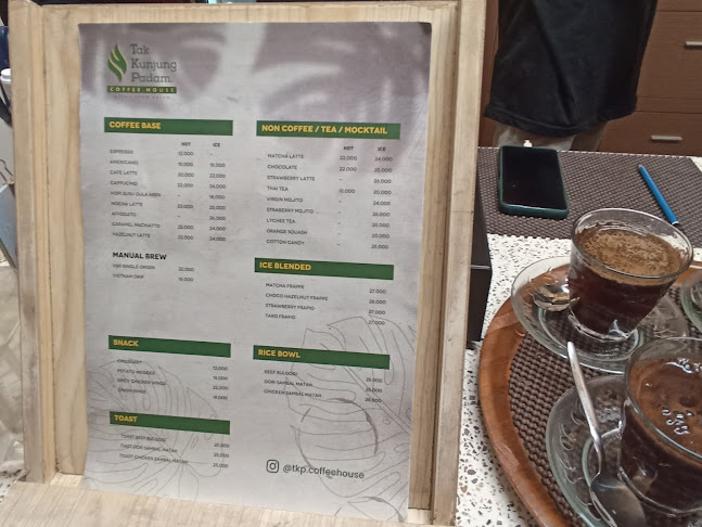 Opinii despre Tak Kunjung Padam Coffee House Surabaya în Surabaya - Gastronomi dan perhotelan