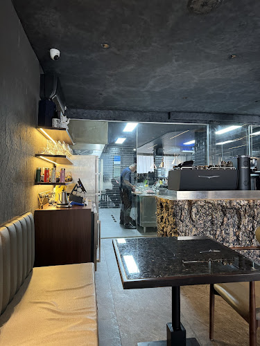 Enchanté Dining - Gastronomi dan perhotelan