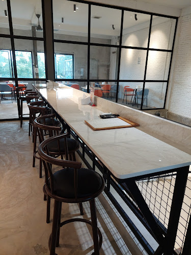 Opinii despre The Loft Cafe în Kota Batam - Gastronomi dan perhotelan