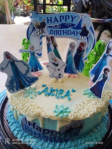 Juna's Cake - Gastronomi dan perhotelan