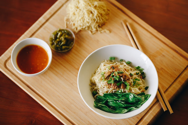 Bakmi Ayam Mangga Besar Johan - Gastronomi dan perhotelan