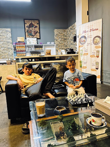 Jl. Suratmo No.327, Kalibanteng Kidul, Kec. Semarang Barat, Kota Semarang, Jawa Tengah 50147