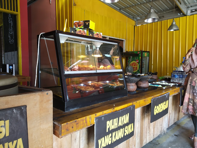 Jl. M. Yunus, Anduring, Kec. Kuranji, Kota Padang, Sumatera Barat 52123