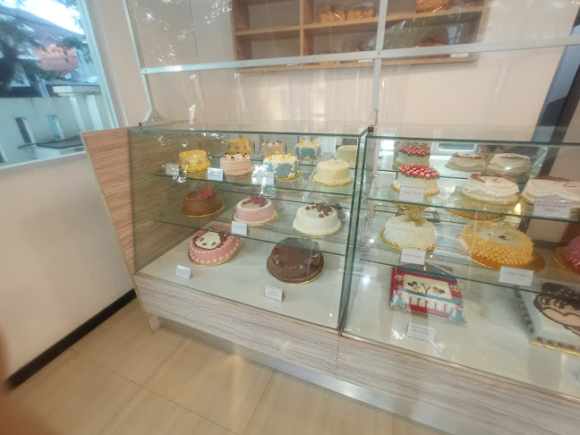 Kelurahan, Jalan Rungkut Asri RL 3A No 1, Kali Rungkut, Rungkut, Surabaya, East Java 60293