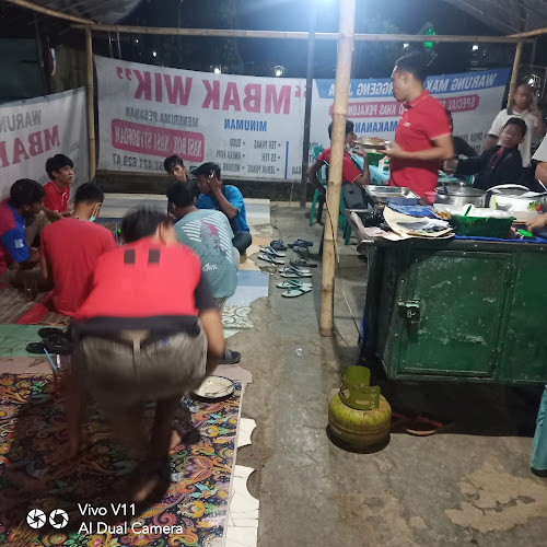 Comentarii opinii despre Warung Makan langgeng jaya(Mbak Wik)
