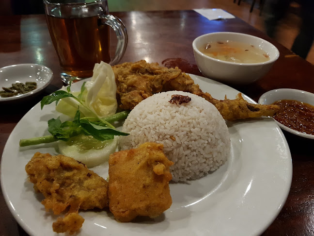 Kingdom Foodcourt & Coffee Toffee - Kota Gorontalo