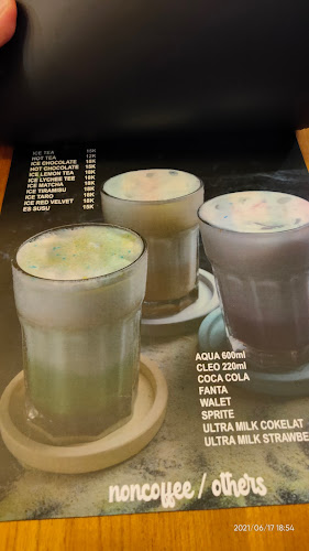 Mein Garden Cafe - Gastronomi dan perhotelan