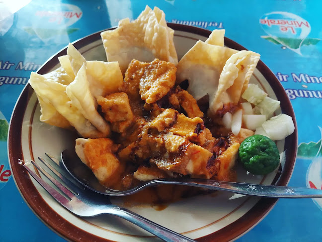 Opinii despre ꦱꦾꦺꦴꦩꦻꦭꦤ꧀ꦧꦠꦒꦺꦴꦂꦤꦧꦶꦭ Siomay & Batagor Nabila în Kota Madiun - Gastronomi dan perhotelan