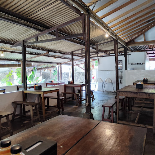 Yoga, Jl. C. Simanjuntak Gk V, Terban, Kec. Gondokusuman, Kota Yogyakarta, Daerah Istimewa Yogyakarta 55223