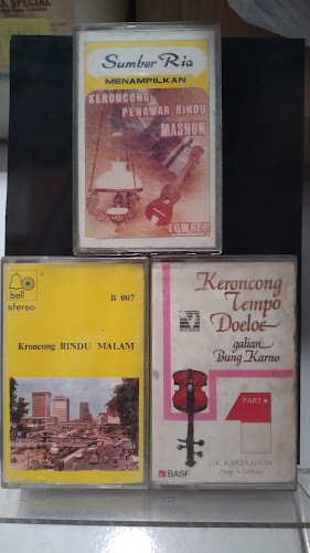 4R Snacks & Cookies - Surabaya