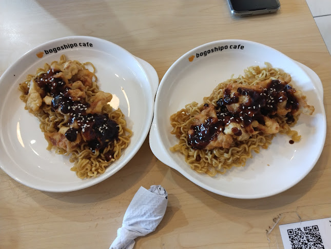 Opinii despre Bogoshipo Cafe în Kota Bengkulu - Gastronomi dan perhotelan