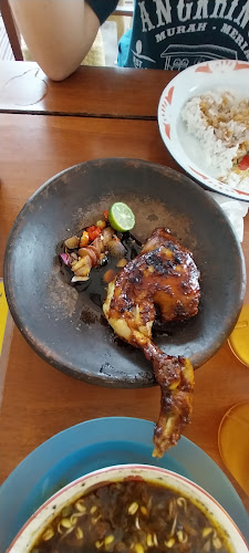 Opinii despre Masakan Jawa GriyaKu în Kota Tangerang Selatan - Gastronomi dan perhotelan