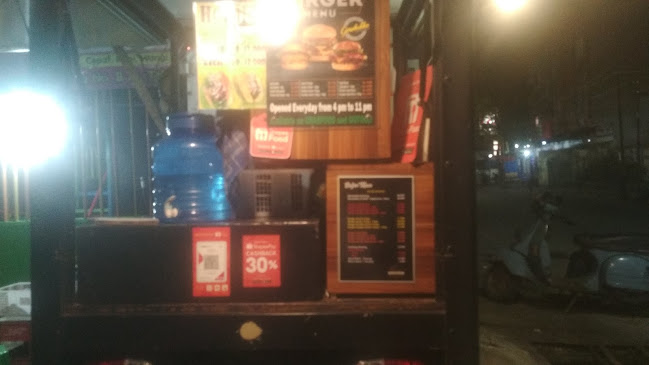 Opinii despre Gerobakku în Kota Makassar - Gastronomi dan perhotelan