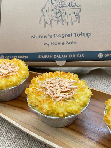 Nonie Solo - Gastronomi dan perhotelan
