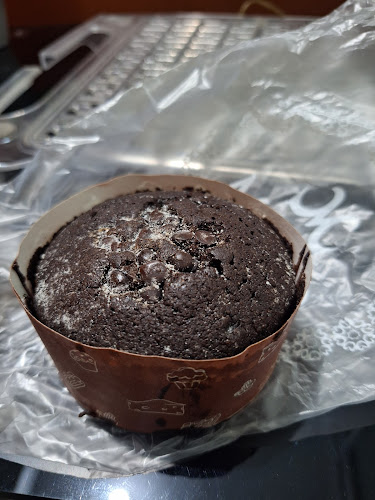 MAKO CAKE & BAKERY - Royal Plaza