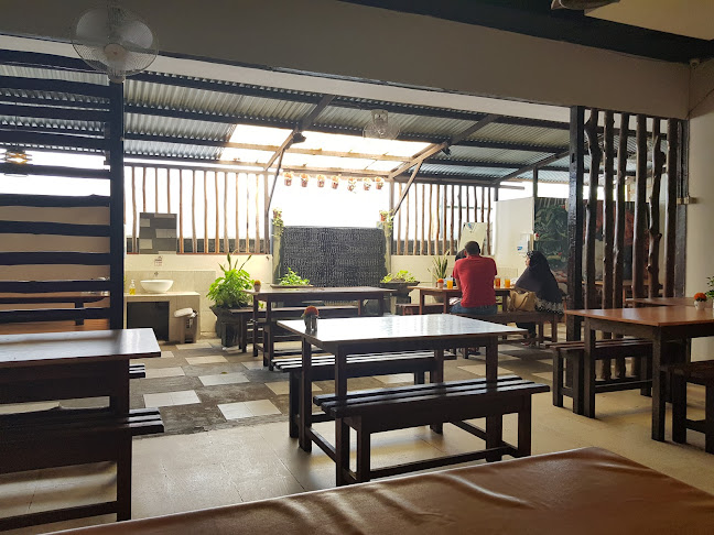 Ulam Singkil - Gastronomi dan perhotelan