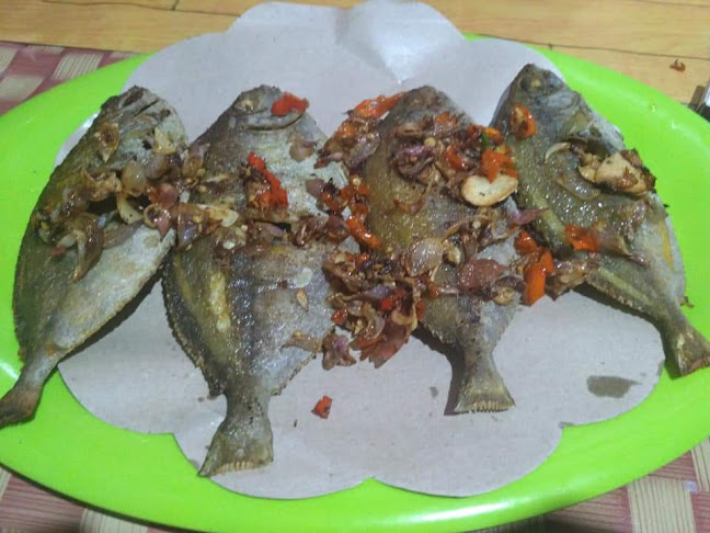 Opinii despre Warung ikan bakar bu putu 2 în Kota Denpasar - Gastronomi dan perhotelan