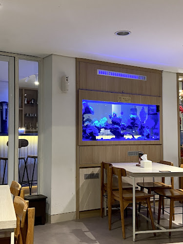 Comentarii opinii despre Over Horizon Resto