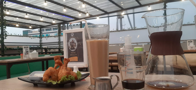 Ruang tamu cafe & resto - Gastronomi dan perhotelan