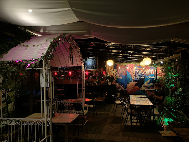 Tropic Cafe & Lounge - Kota Tomohon