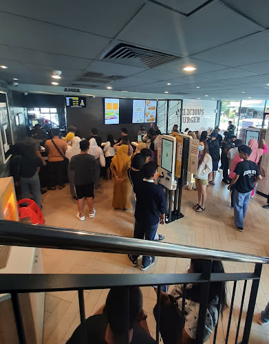 Opinii despre MCDonald's (MCD) Tanjung Pinang în Kota Tanjung Pinang - Gastronomi dan perhotelan