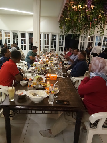 Family Cafe PIER 29 - Kota Kendari