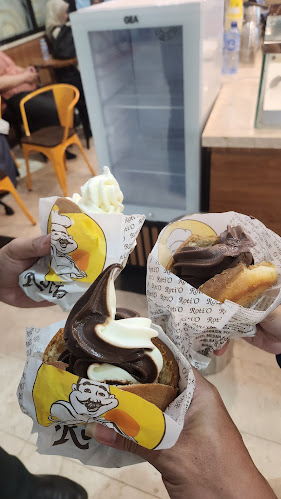 Jl. Adiyaksa No.24, Pandang, Kec. Panakkukang, Kota Makassar, Sulawesi Selatan 90231