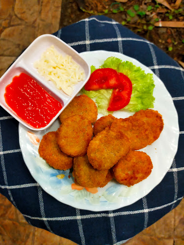 Kafe Kaleng - Gastronomi dan perhotelan