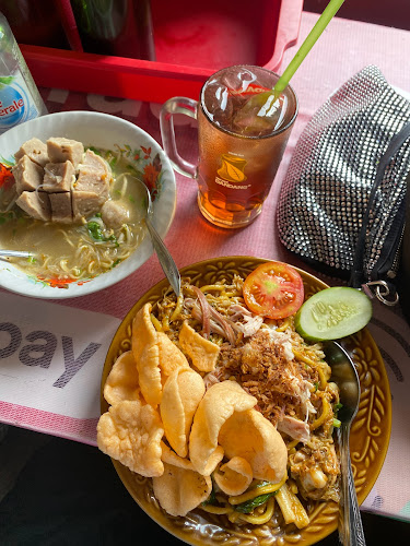 Mie Kondang Pak De Yadi