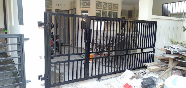 Kede Kopi Karo Perumnas Karawaci - Kabupaten Tangerang