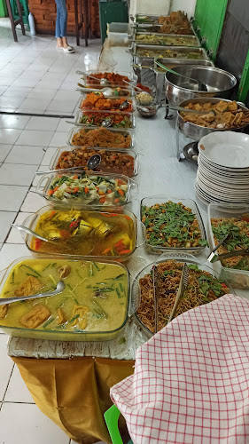 Opinii despre Lapis Kukus Pahlawan - Pacar Keling în Surabaya - Gastronomi dan perhotelan