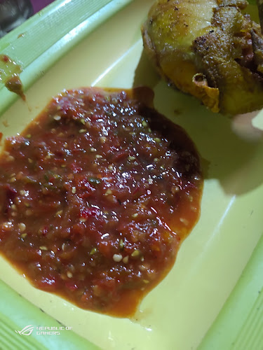 Pecel Lele Mas Roni - Gastronomi dan perhotelan