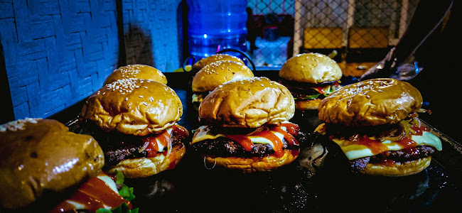 LUCKSBURGERS - Kota Gorontalo